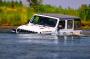 Владелец Jeep Wrangler чуть не утонул, тестируя возможности…