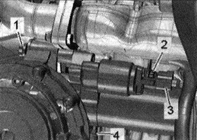 Отсоединить электроразъем -3- стартера, для…