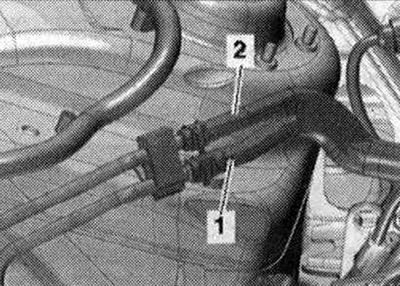 Отсоединить подающий -1- и обратный -2-…