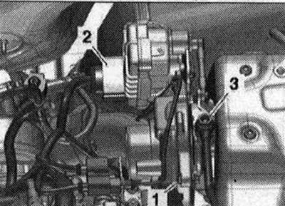 Отсоединить штекерный разъем -2-ис-полнительного…