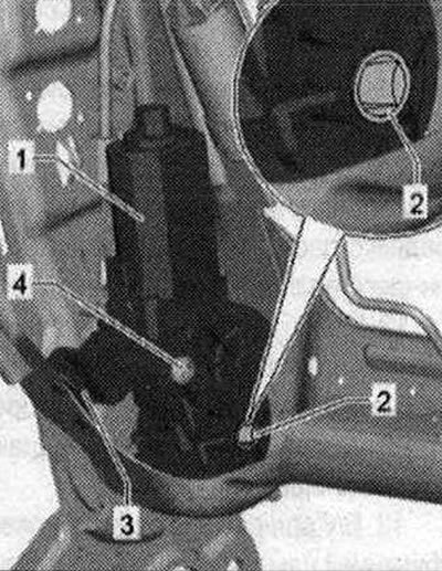 Перед установкой очистить резьбу вала -3-,…
