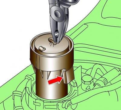 Рис. 4.1–10. Извлечение датчика уровня топлива и…