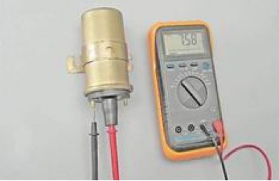 4. Подсоединив к высоковольтному и выводу «+Б»…