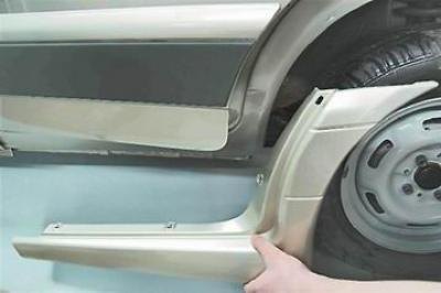 5. Аналогичным образом снимаем заднюю часть…