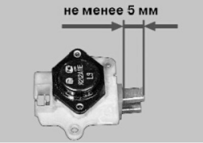 31. Исправность конденсатора можно проверить…
