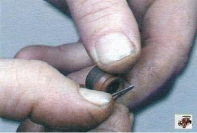 20. Перед установкой новых маслосъемных колпачков…