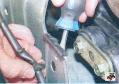 10. ...и диагностического кислородного датчика,…