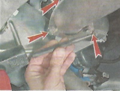 3. Отгибаем три кромки стопорной пластины.