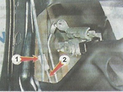 3. Вращая пластмассовый наконечник тяги 1,…