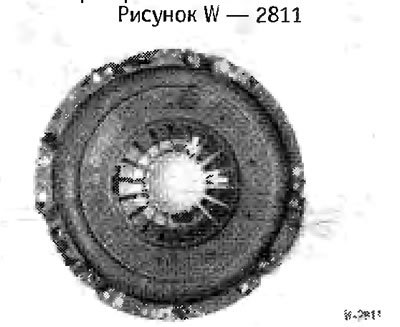 Проверить целостность диафрагменной пружины -стрелка-.