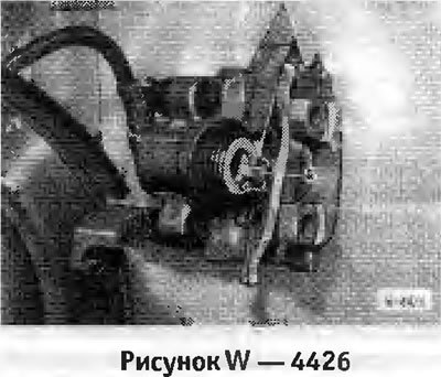 Вставить тормозную колодку с пружиной -6- в…