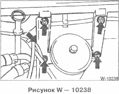 Отвернуть болты крепления впускного коллектора и…