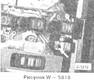 Вместе с радиоприемником поставляются крюки для…
