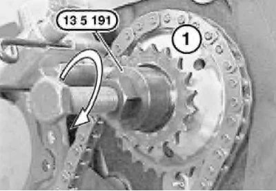 13. Вверните приспособление № 13 5 191 в…