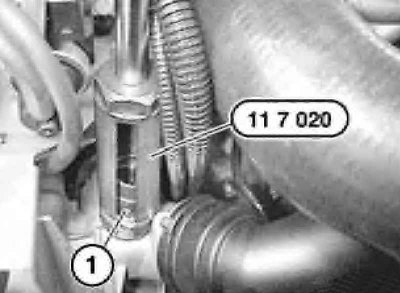 6. На двигателе M67 снимите разъедините разъем…