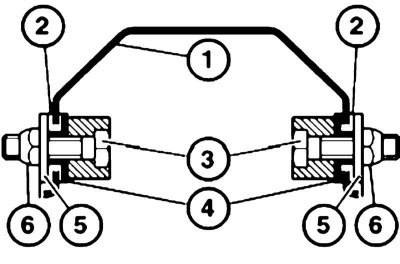 1 - Кронштейн; 2 - Проставочная втулка; 3 - Болт;…