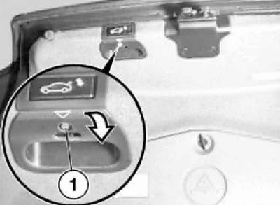 3. На моделях с автоматическим приводом крышки…