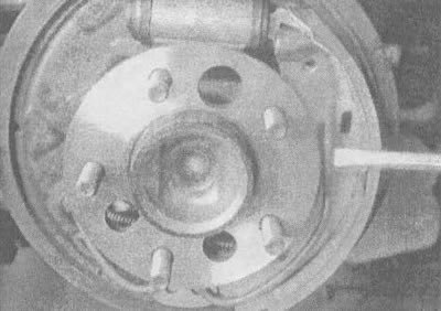 5.4м. На автомобилях 1992 года выпуска поднимите…