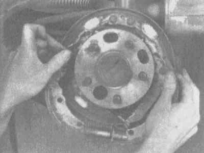 5.4ц. Растяните колодки так, чтобы через них…