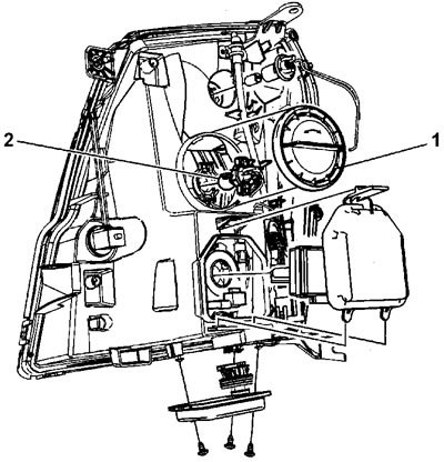 2. Снимите крышку (1).
