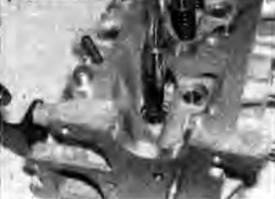 Рис. 2F.28. Запрессовка маслоотражательного…