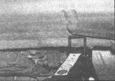 3. Установите домкрат под точкой порога,…