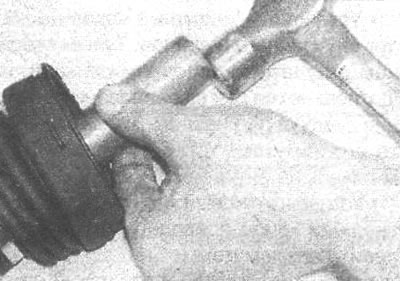 Рис. 16.18. Использование трубчатой оправки для…