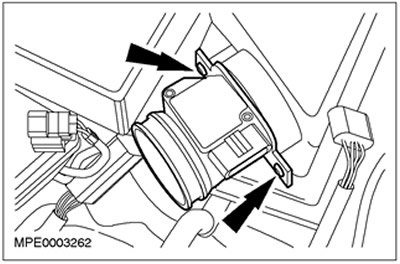 3. Снимите датчик MAF.