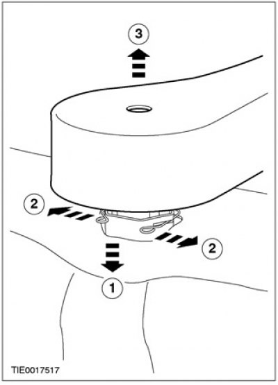 3. Снимите подлокотник.