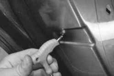 7. …и нижней частях ее торца.
