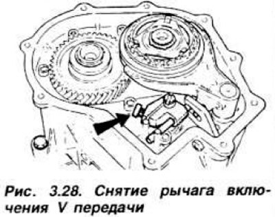 Отвернуть десять болтов и снять крышку коробки…