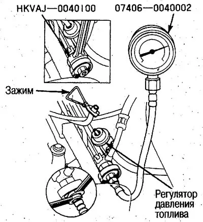 4. Отсоедините вакуумную трубку от регулятора…