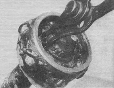 Рис. 9.7 Снятие стопора