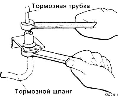 Для полного снятия суппорта отсоедините тормозной…