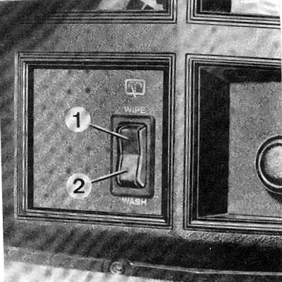 Переключатель очистителя-омывателя заднего…
