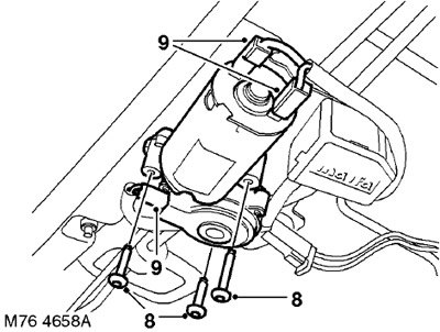 8. Отверните 3 винта Torx крепления моторедуктора.