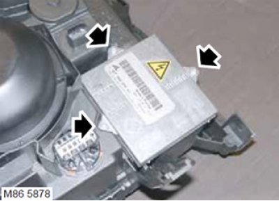 2. Отверните 3 винта Torx крепления блока…