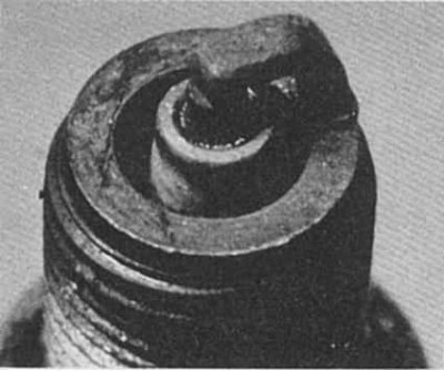 Симптомы: Изолятор имеет желтоватый цвет и полированный вид. Говорит о внезапном повышении…