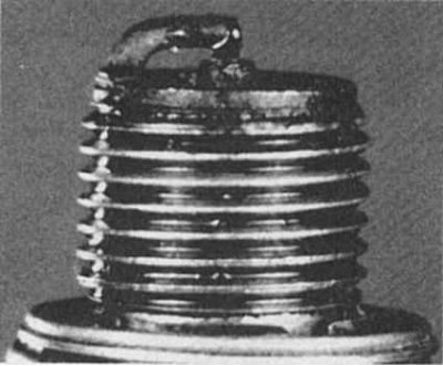 Симптомы: Отходы продуктов сгорания попадают в межэлектродное пространство. Твердые отложения…