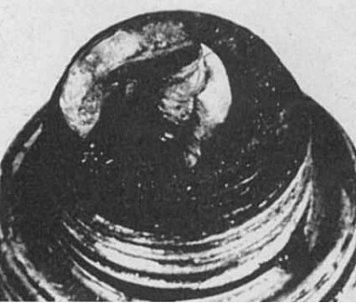 Симптомы: Изоляторы могут оказаться сколотыми или треснутыми. К повреждению изолятора может…