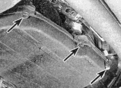 Рис. 28.9. Болты крепления поддона автоматической…