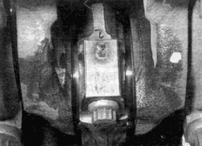 Рис. 11.3. Метки на шатуне и крышке шатуна