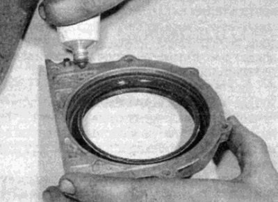 Рис. 19.34, б. Затяните с требуемым моментом…