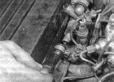 Рис. 10.41, б — и узла дополнительного воздуха —…