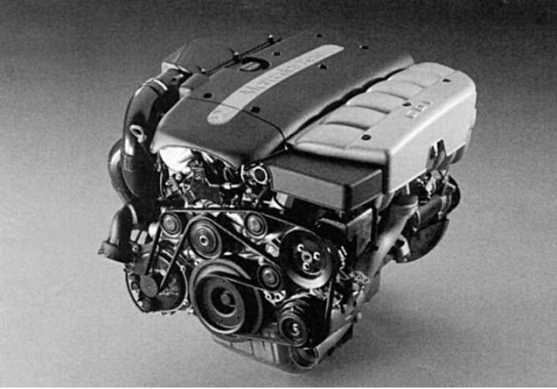 Дизельный мотор мерседес. 6 Цилиндровый двигатель Мерседес дизель. Двигатель Мерседес е 210. Двигетил 6 силиндирових мерс. Е320 Мерседес двигатель.