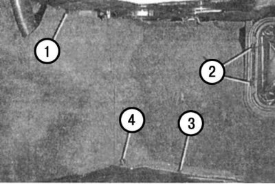 Рис. 5.45. Снятие облицовки в багажном отделении:…