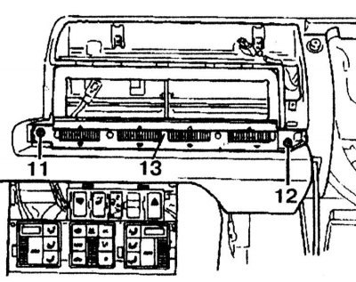 11. Отверните болты (11) и (12), снимите панель…