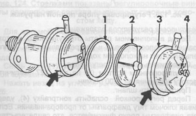 Рис. 130. Топливный насос. 1 - кольцо…