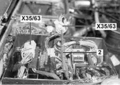 7. Рассоедините разъем Х35/63 и подключите к нему…