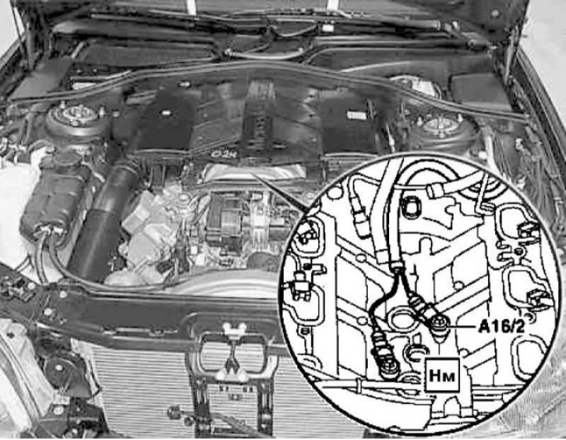 Где находится мерседес. Датчик холла Мерседес с200. Датчик ДВС на 140 Мерседес. Датчики двигателя Mercedes 212. Датчик коленвала Мерседес мотор 112-6.